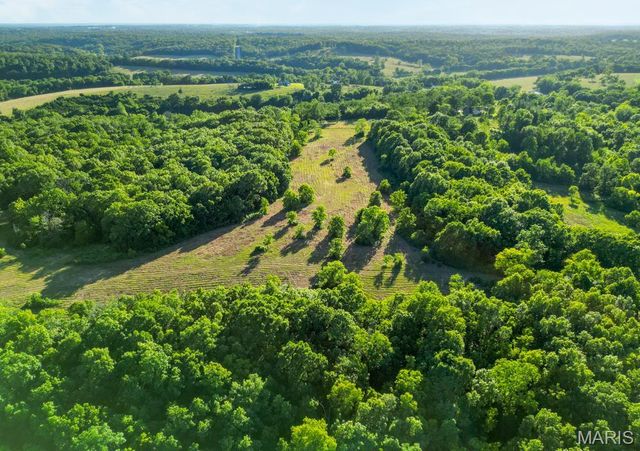 14300 W HIGHWAY 32, Lebanon, MO 65536