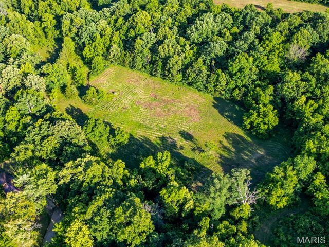 14300 W HIGHWAY 32, Lebanon, MO 65536