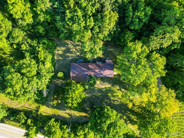 14300 W HIGHWAY 32, Lebanon, MO 65536