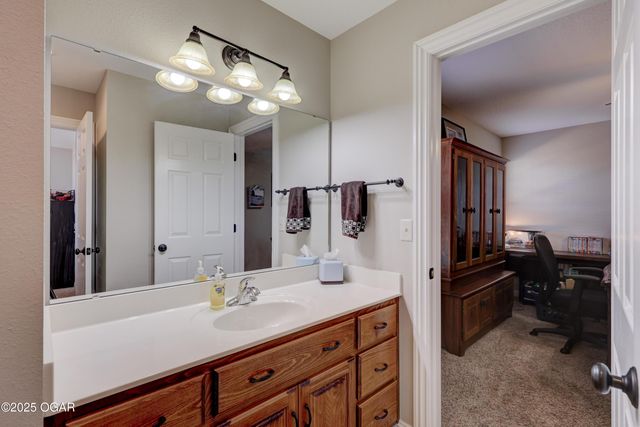 401 Dogwood Trails Lp, Carl Junction, MO 64834