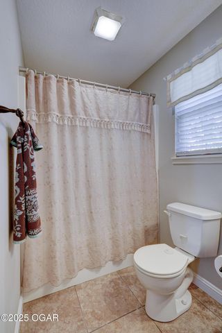 401 Dogwood Trails Lp, Carl Junction, MO 64834