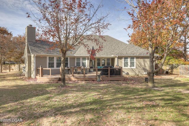 401 Dogwood Trails Lp, Carl Junction, MO 64834