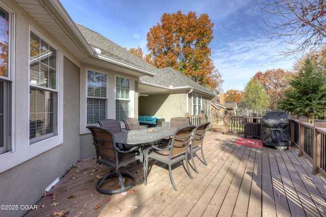 401 Dogwood Trails Lp, Carl Junction, MO 64834