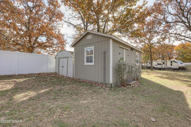 401 Dogwood Trails Lp, Carl Junction, MO 64834