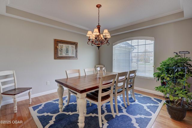 401 Dogwood Trails Lp, Carl Junction, MO 64834