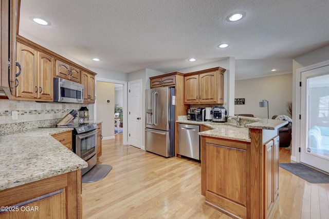 401 Dogwood Trails Lp, Carl Junction, MO 64834