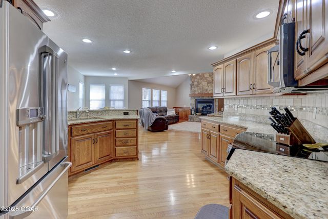 401 Dogwood Trails Lp, Carl Junction, MO 64834