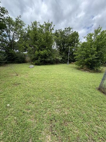 1712 Effie Street, Fort Worth, TX 76105
