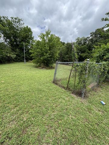 1712 Effie Street, Fort Worth, TX 76105