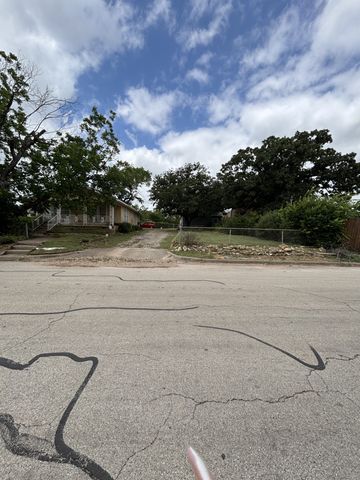 1712 Effie Street, Fort Worth, TX 76105