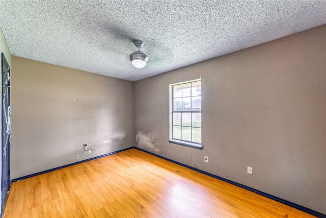 1306 Bluffview Drive, Seagoville, TX 75159