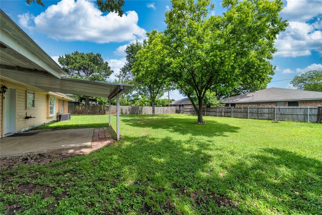 1306 Bluffview Drive, Seagoville, TX 75159