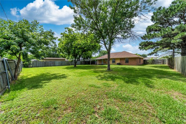 1306 Bluffview Drive, Seagoville, TX 75159