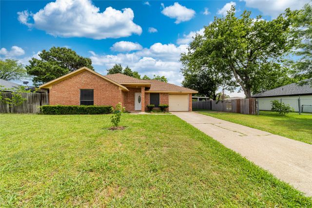 1306 Bluffview Drive, Seagoville, TX 75159