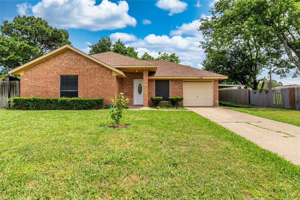 1306 Bluffview Drive, Seagoville, TX 75159