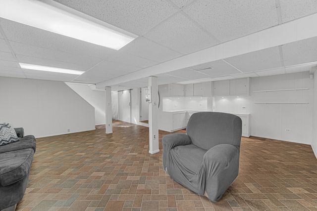 4937 WOODWARD Avenue, Downers Grove, IL 60515
