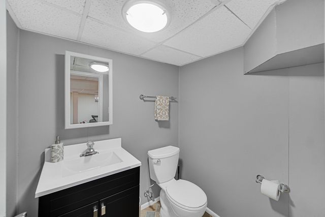 4937 WOODWARD Avenue, Downers Grove, IL 60515