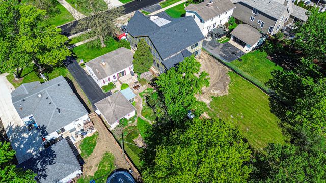 4937 WOODWARD Avenue, Downers Grove, IL 60515