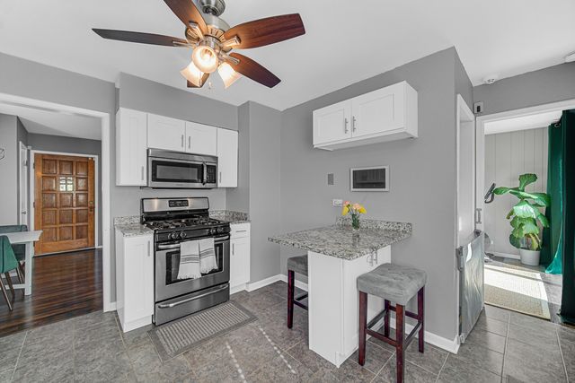4937 WOODWARD Avenue, Downers Grove, IL 60515