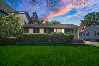 4937 WOODWARD Avenue, Downers Grove, IL 60515