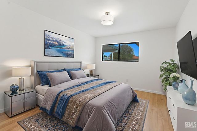 6710 Pinecone Avenue, Bakersfield, CA 93308