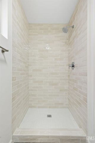 6710 Pinecone Avenue, Bakersfield, CA 93308