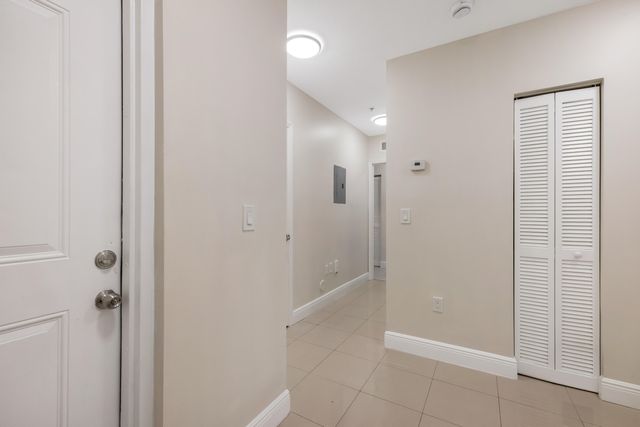 652 NE 63RD Street 206, Miami, FL 33138
