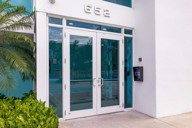 652 NE 63RD Street 206, Miami, FL 33138