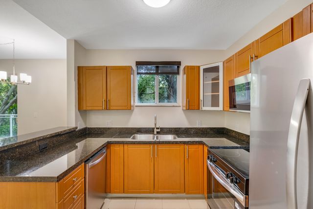 652 NE 63RD Street 206, Miami, FL 33138