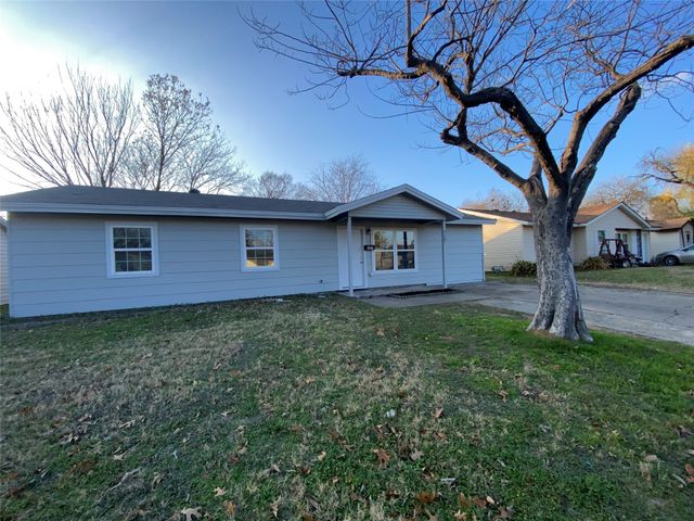 905 Milam Drive, Euless, TX 76039