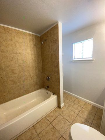 905 Milam Drive, Euless, TX 76039