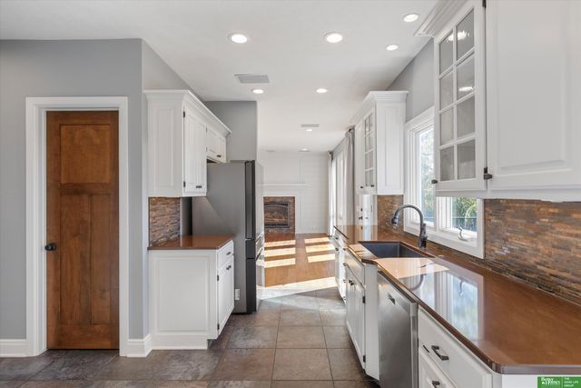 2215 S 181st Circle, Omaha, NE 68130