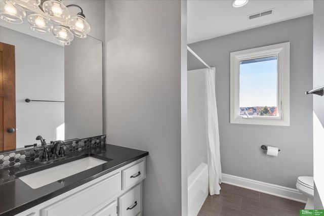 2215 S 181st Circle, Omaha, NE 68130