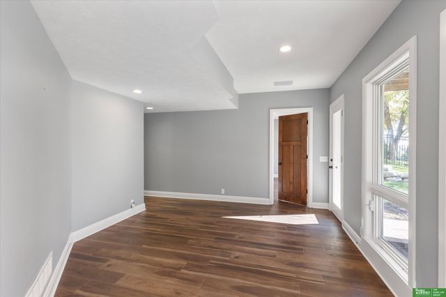 2215 S 181st Circle, Omaha, NE 68130