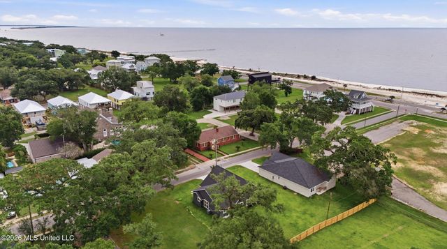 133 Iberville Drive, Biloxi, MS 39531