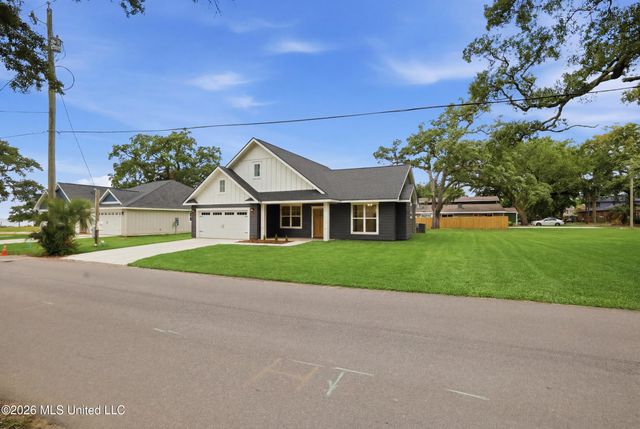 133 Iberville Drive, Biloxi, MS 39531