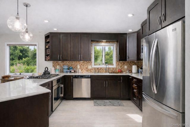 785 The Strand, East Marion, NY 11939