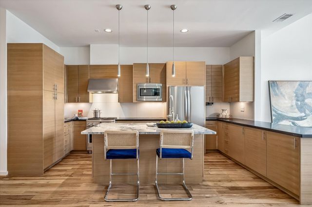 530 W 26th Street, Houston, TX 77008