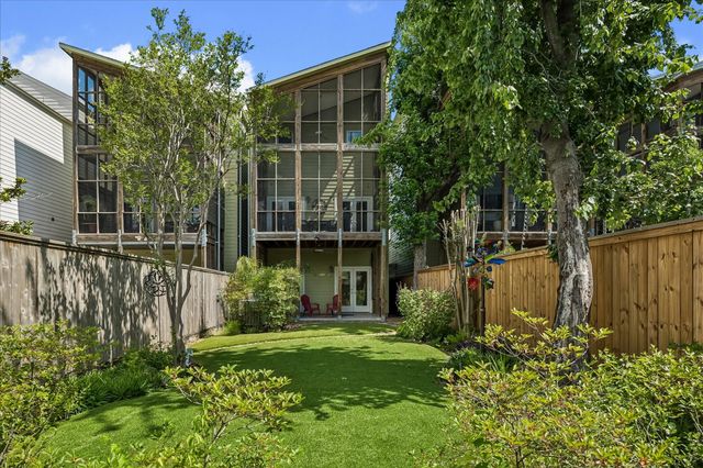 530 W 26th Street, Houston, TX 77008