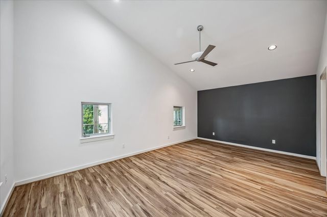 530 W 26th Street, Houston, TX 77008