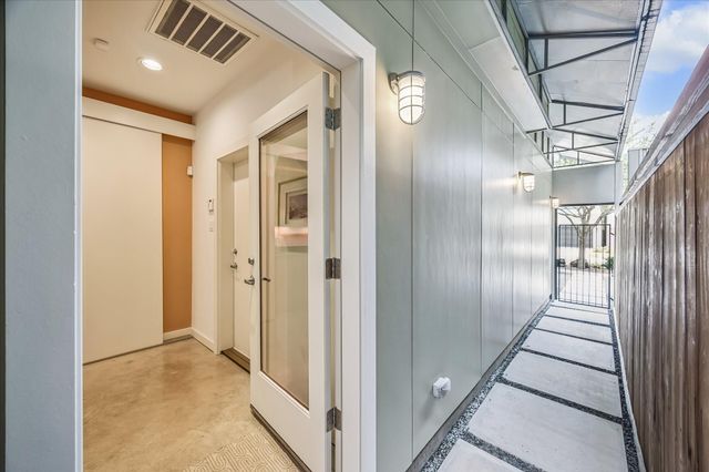 530 W 26th Street, Houston, TX 77008