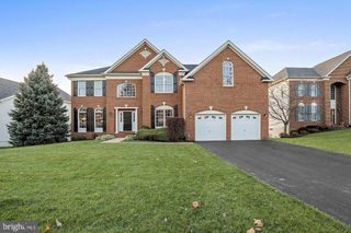 19673 STANFORD HALL PL, Ashburn, VA 20147