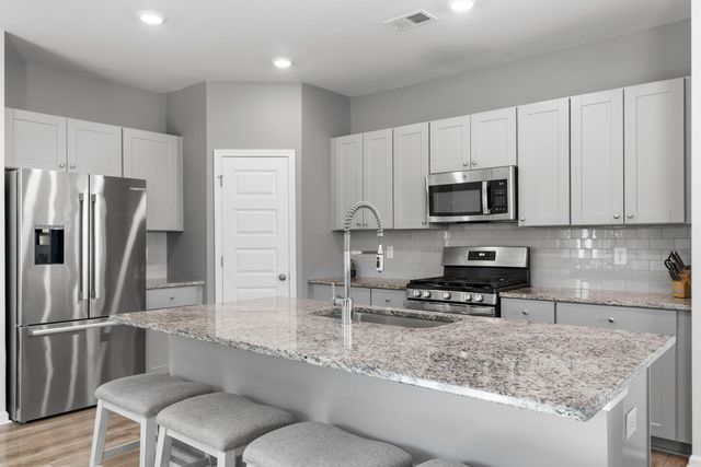 581 Spanish Wells Road, Summerville, SC 29486