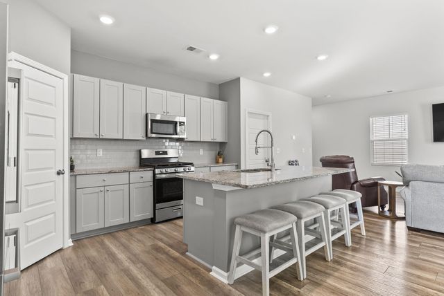 581 Spanish Wells Road, Summerville, SC 29486