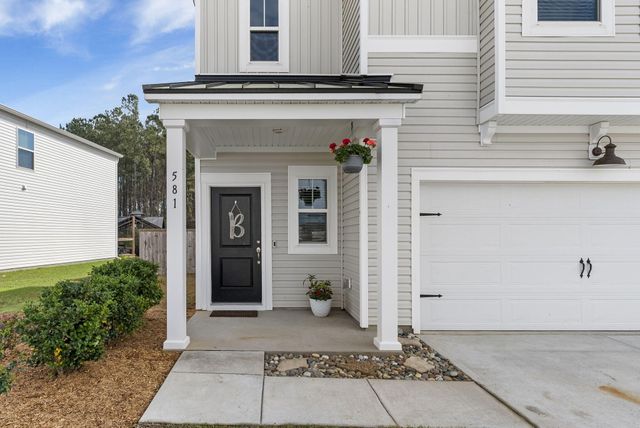 581 Spanish Wells Road, Summerville, SC 29486