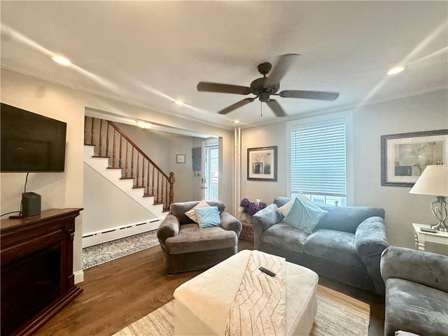 45 Extension Street, Newport, RI 02840