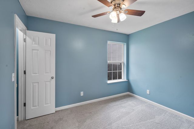 604 Hugh Duffy Cv, La Vergne, TN 37086