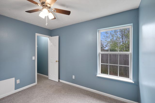 604 Hugh Duffy Cv, La Vergne, TN 37086