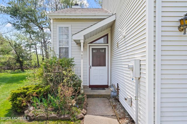 80 Malibu Drive, Eatontown, NJ 07724