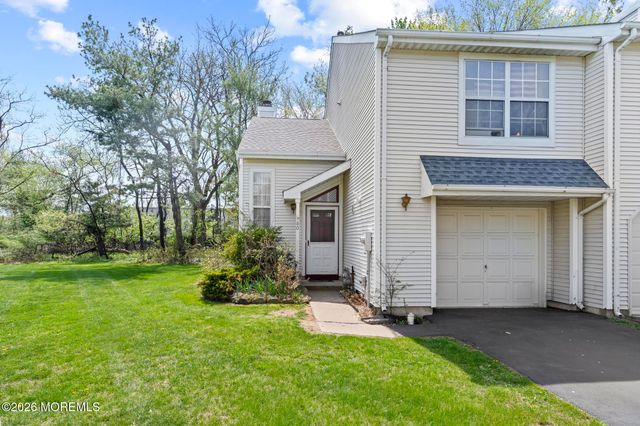 80 Malibu Drive, Eatontown, NJ 07724